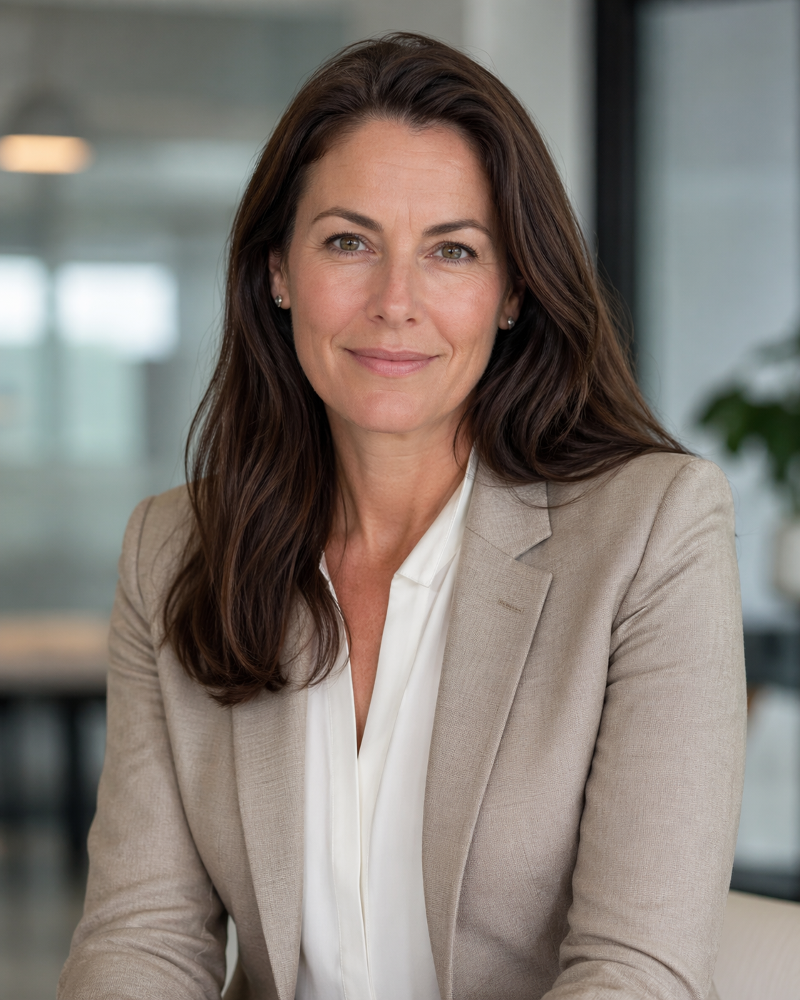 Elin — Chief Marketing Officer